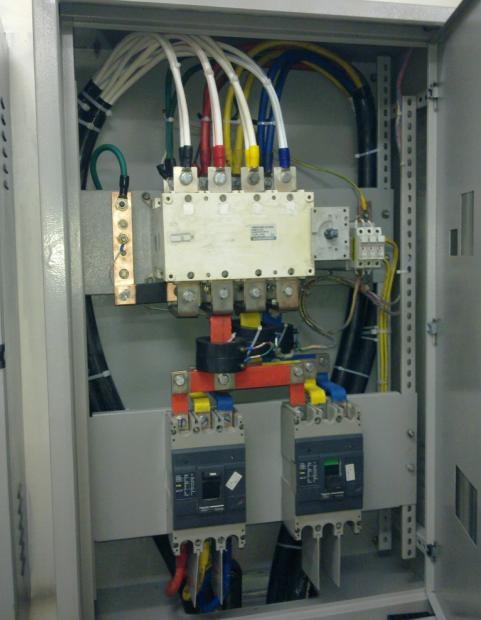Tủ phân phối Output MTS - 3 phase 630A